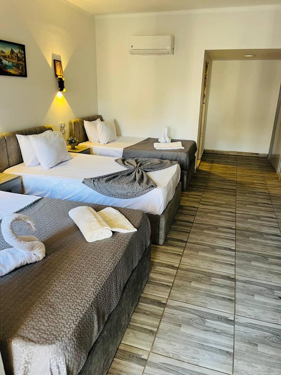 Rev Inn Hotel Kairo Bagian luar foto