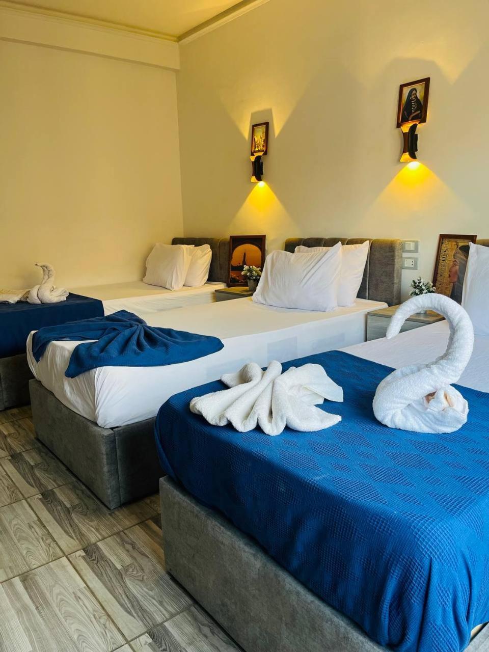 Rev Inn Hotel Kairo Bagian luar foto