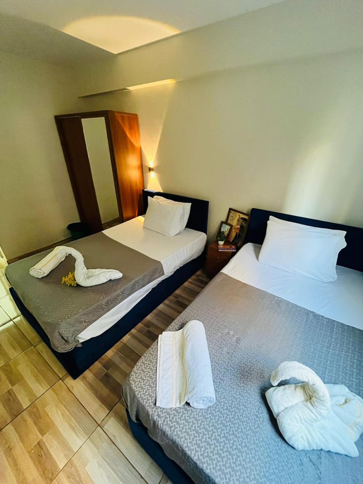 Rev Inn Hotel Kairo Bagian luar foto